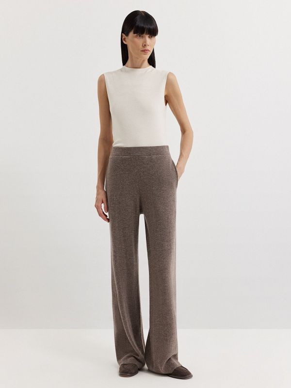 Loose pants made of wool with cashmere 410050256-062