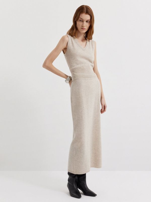 Knitted vest in wool and cashmere 410020127-697