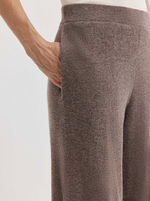 Loose pants made of wool with cashmere 410050256-062