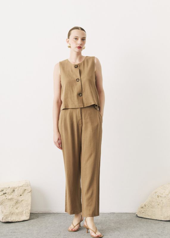 BUTTONED LINEN BLOUSE - PLEATED LINEN PANTS